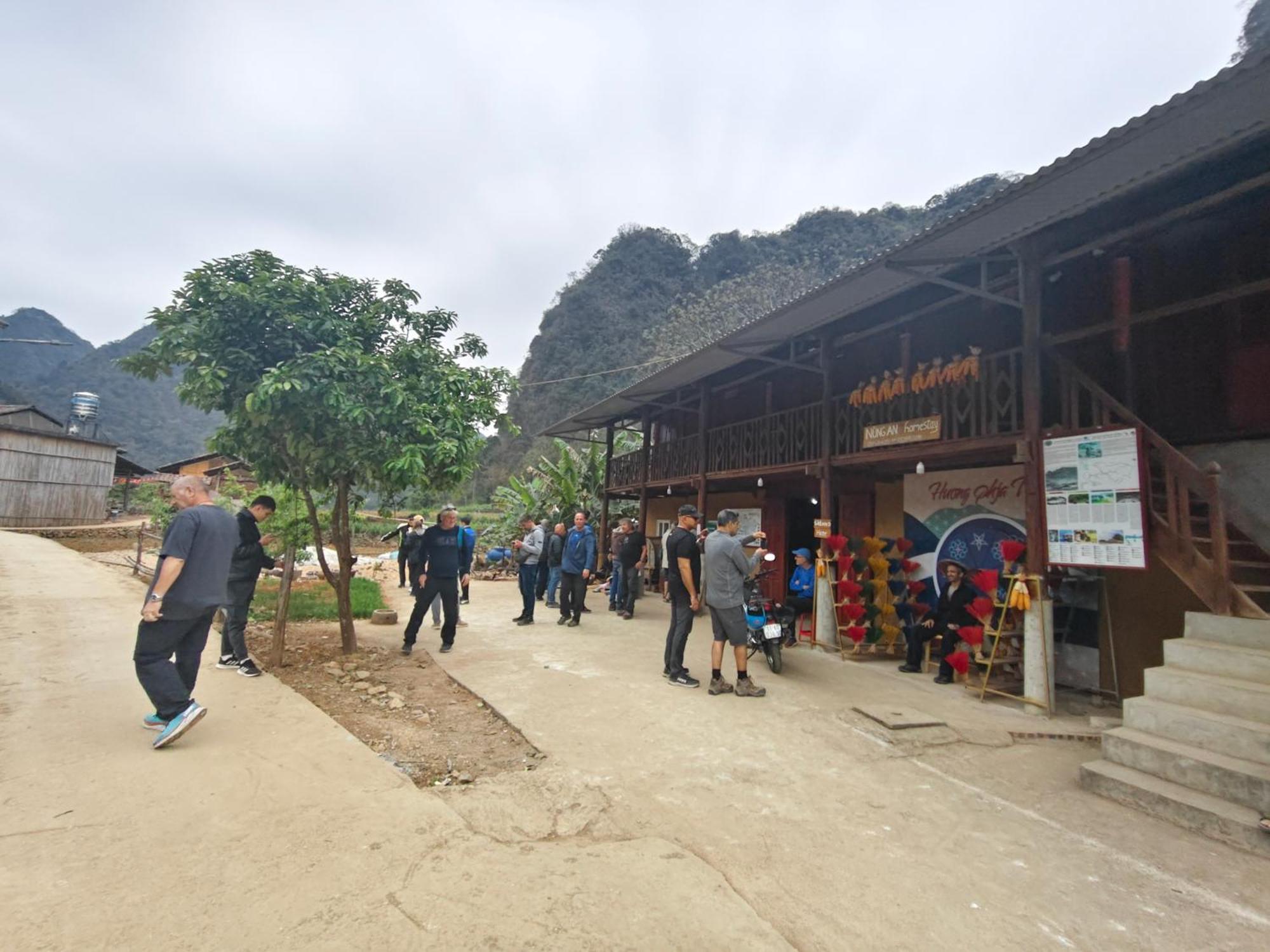 Nung An Homestay Quang Uyen Kültér fotó